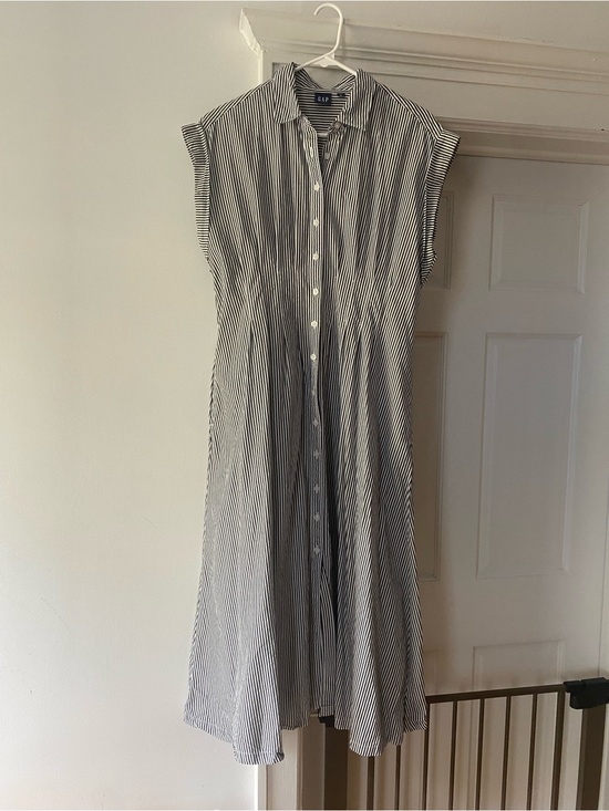GAP Dresses & Skirts - GAP Sleeveless Striped Midi Shirt Dress in Navy and White